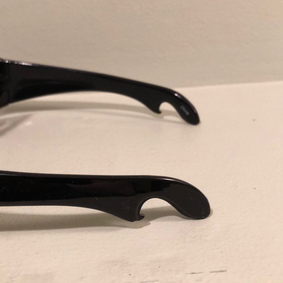 Men’s Sun Glasses - Picture 4 of 8